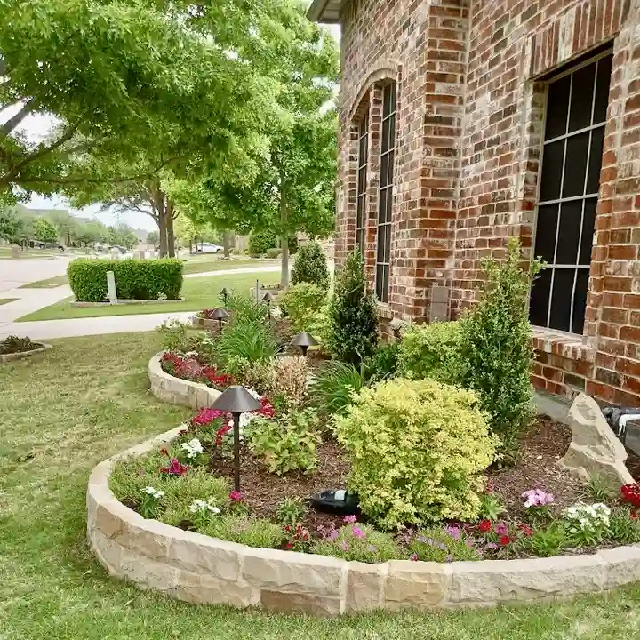 Front yard landscaping and custom garden design in Richardson, TX
