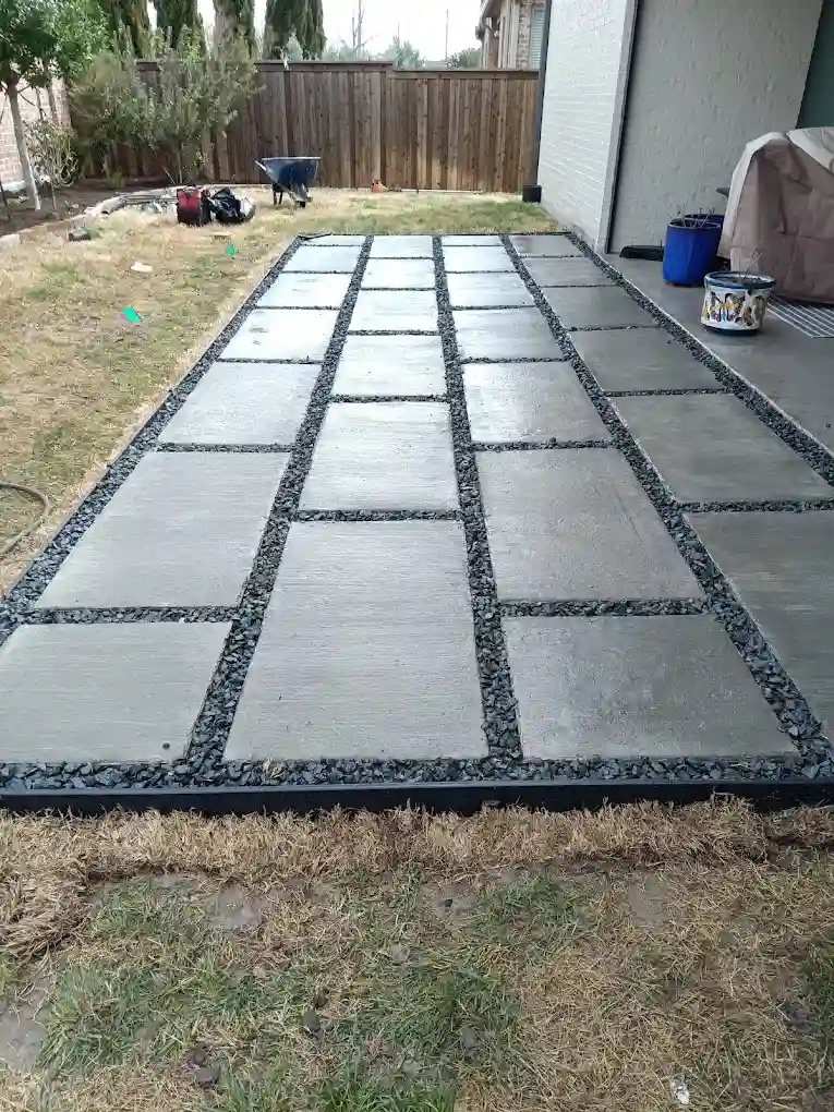 Landscaping company Richardson, TX installing a patio